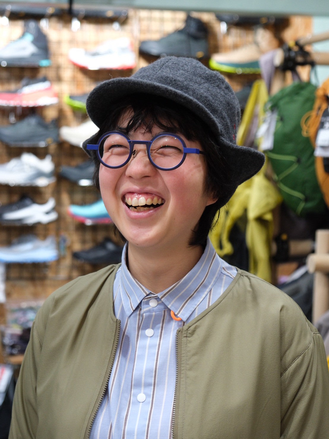 ウールトンガリキャップ（耳当て付きのウール帽）【AXESQUIN】