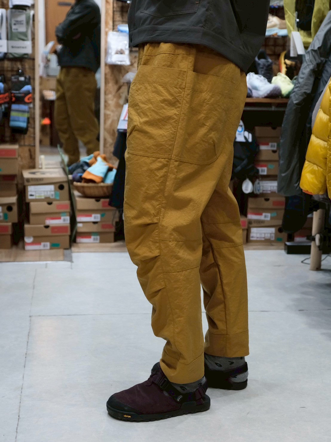 ヴィンテージナイロンのパンツ〈2025AW〉（コットンライクなナイロン