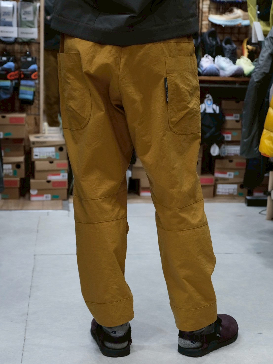 ヴィンテージナイロンのパンツ〈2025AW〉（コットンライクなナイロン