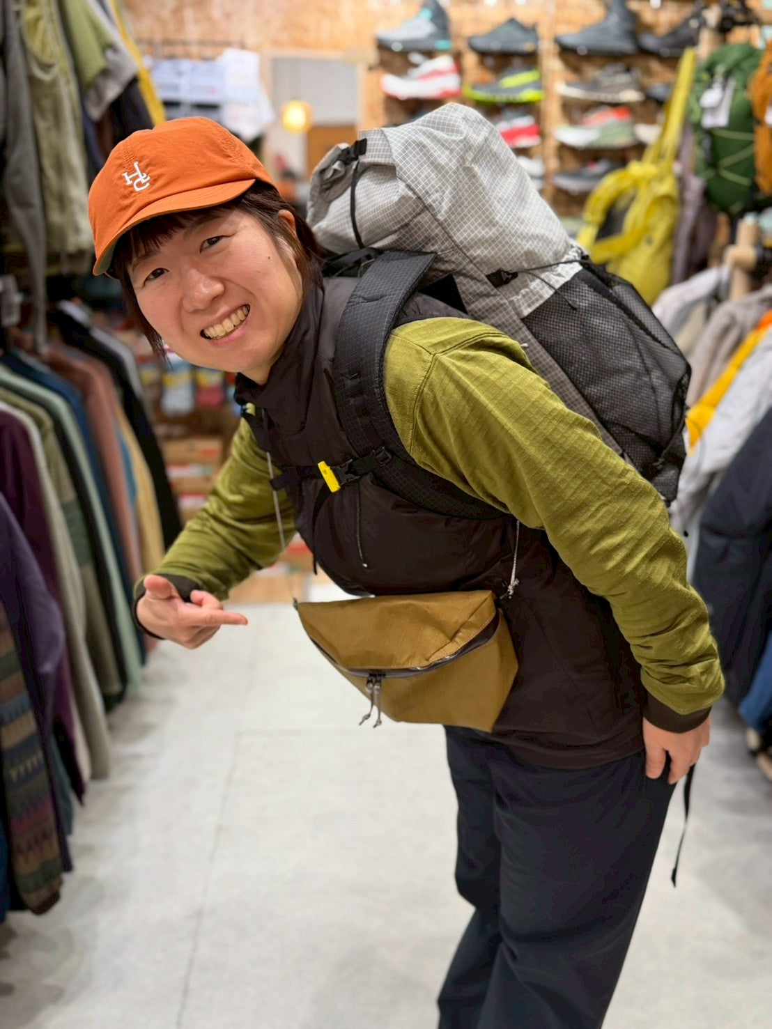 KHANPA LA PACK（お辞儀をしても揺れにくい、体にフィットするサコッシュ）【WANDERLUST EQUIPMENT】