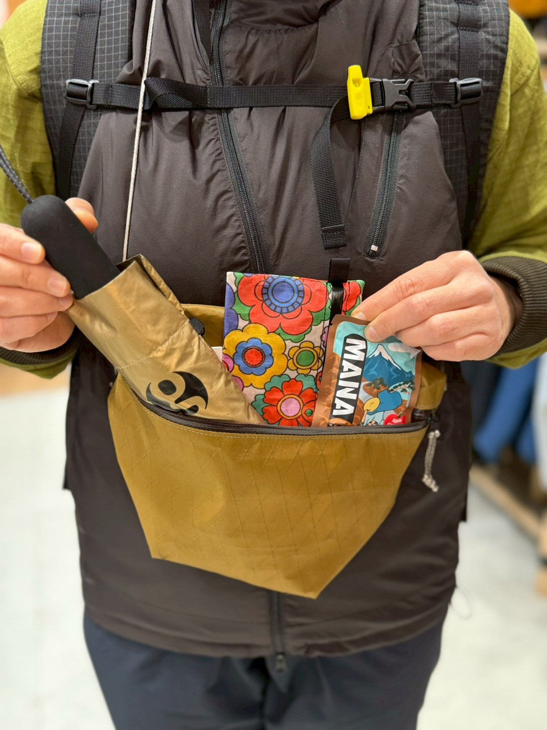 KHANPA LA PACK（お辞儀をしても揺れにくい、体にフィットするサコッシュ）【WANDERLUST EQUIPMENT】