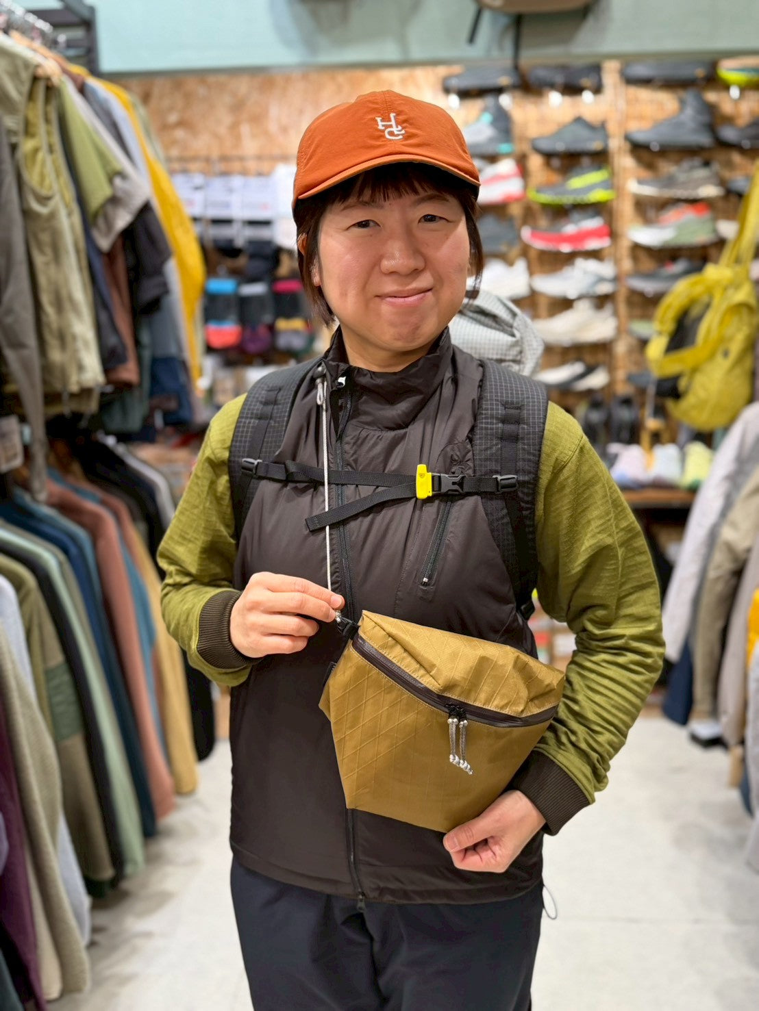 KHANPA LA PACK（お辞儀をしても揺れにくい、体にフィットするサコッシュ）【WANDERLUST EQUIPMENT】