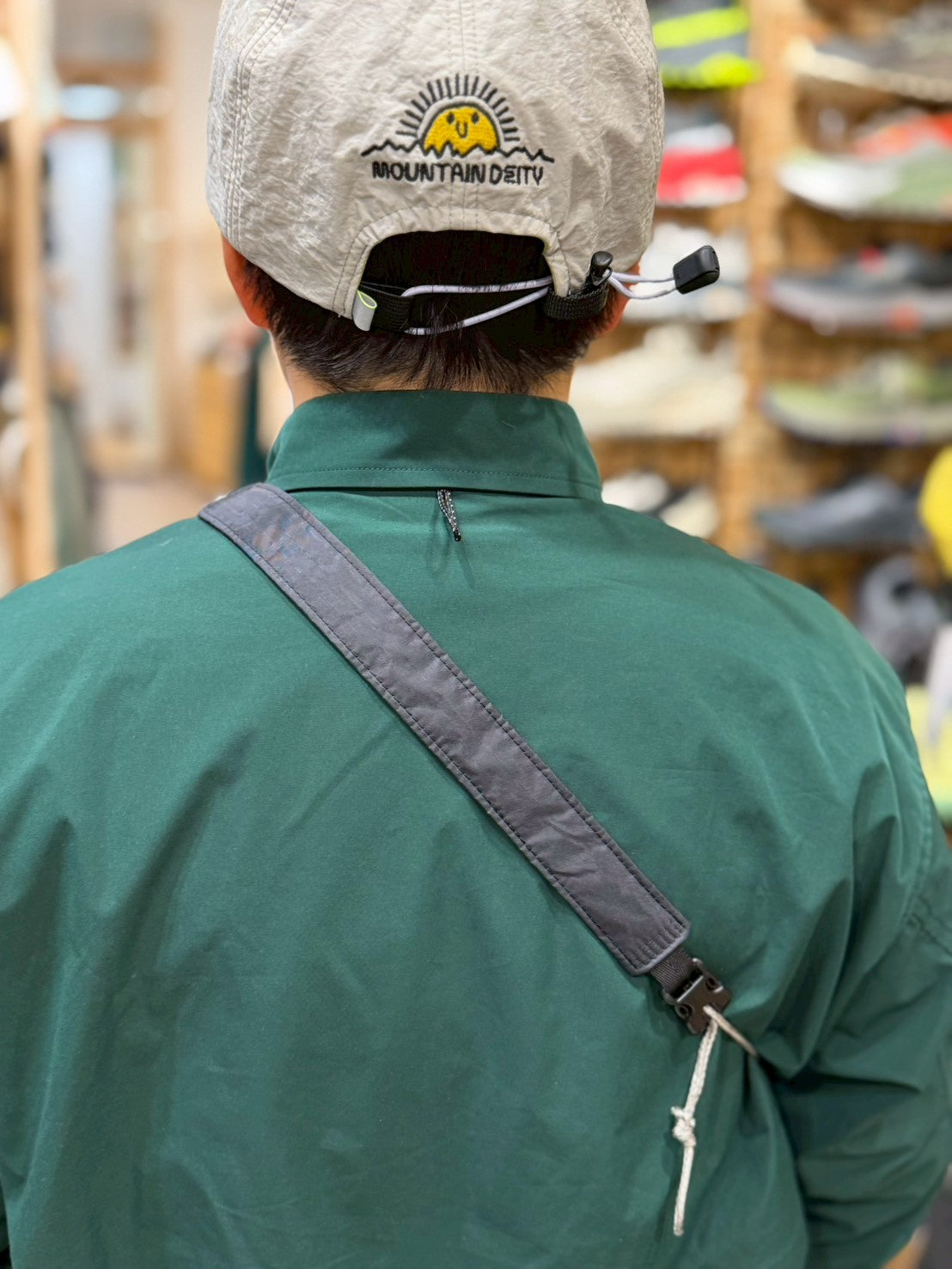 KHANPA LA PACK（お辞儀をしても揺れにくい、体にフィットするサコッシュ）【WANDERLUST EQUIPMENT】