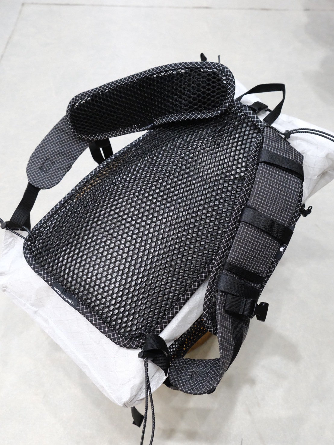 Back Air Mesh Pad（エアメッシュ構造で背面パッドの蒸れを軽減！）【LUNA PROJECT】
