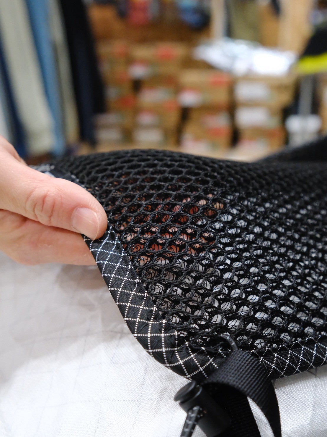 Back Air Mesh Pad（エアメッシュ構造で背面パッドの蒸れを軽減！）【LUNA PROJECT】
