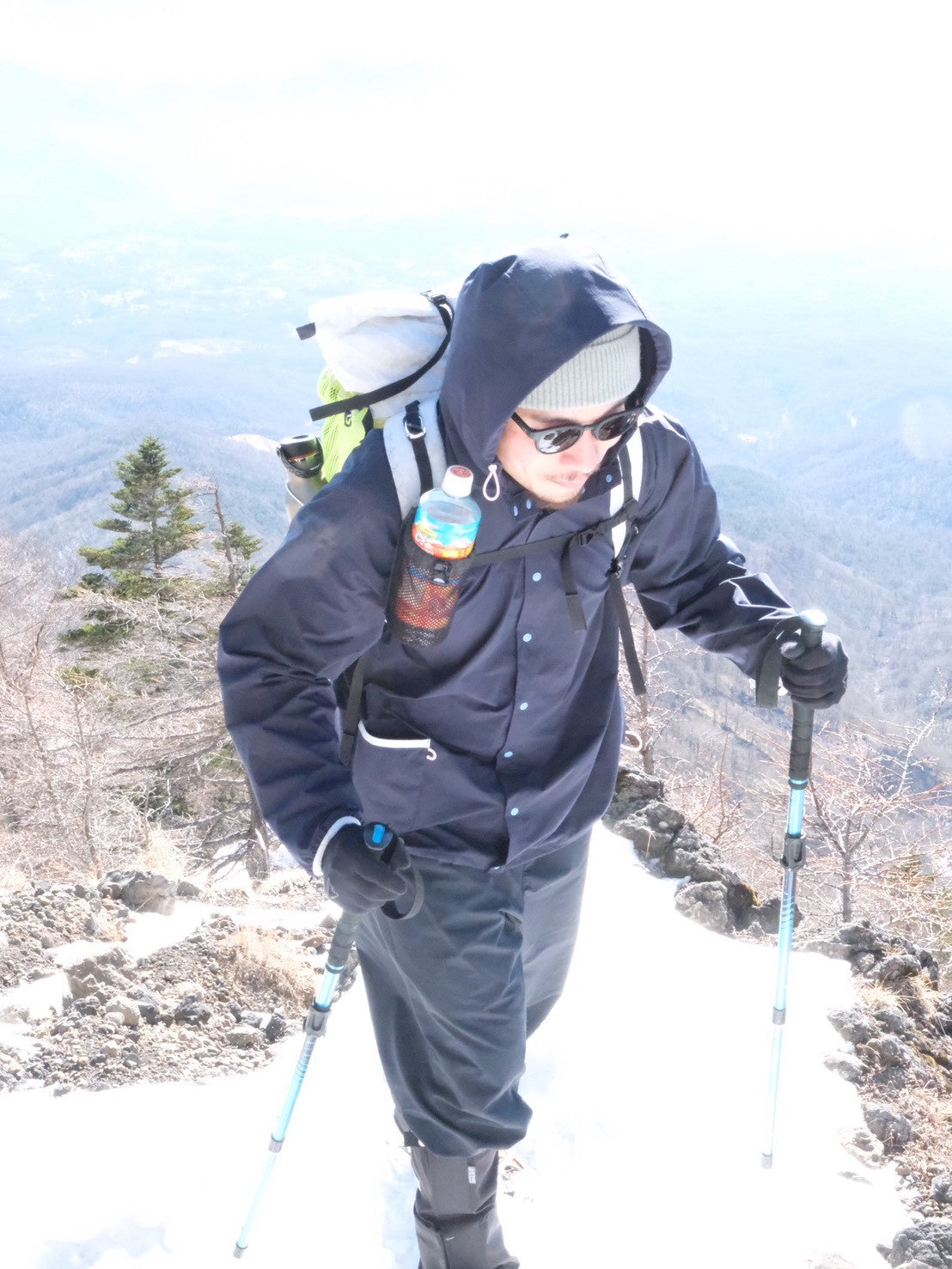 Tell Tell Hoody（ベンチレーション付き/程よく蒸れを逃がす防風シェル）【SANKAKU STAND】