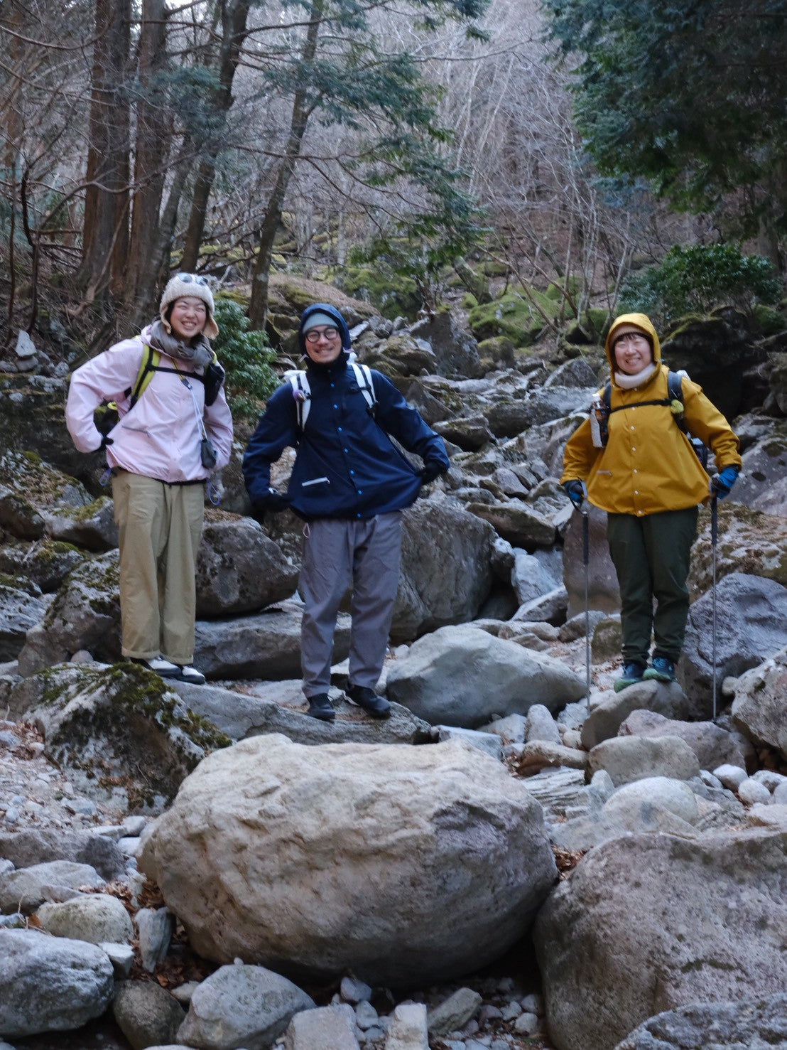 Tell Tell Hoody（ベンチレーション付き/程よく蒸れを逃がす防風シェル）【SANKAKU STAND】