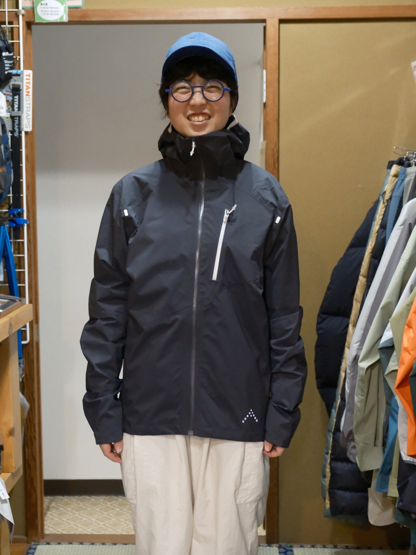 Downpour Trail Light Jacket（高耐久・高コスパの雨具）【Rab】