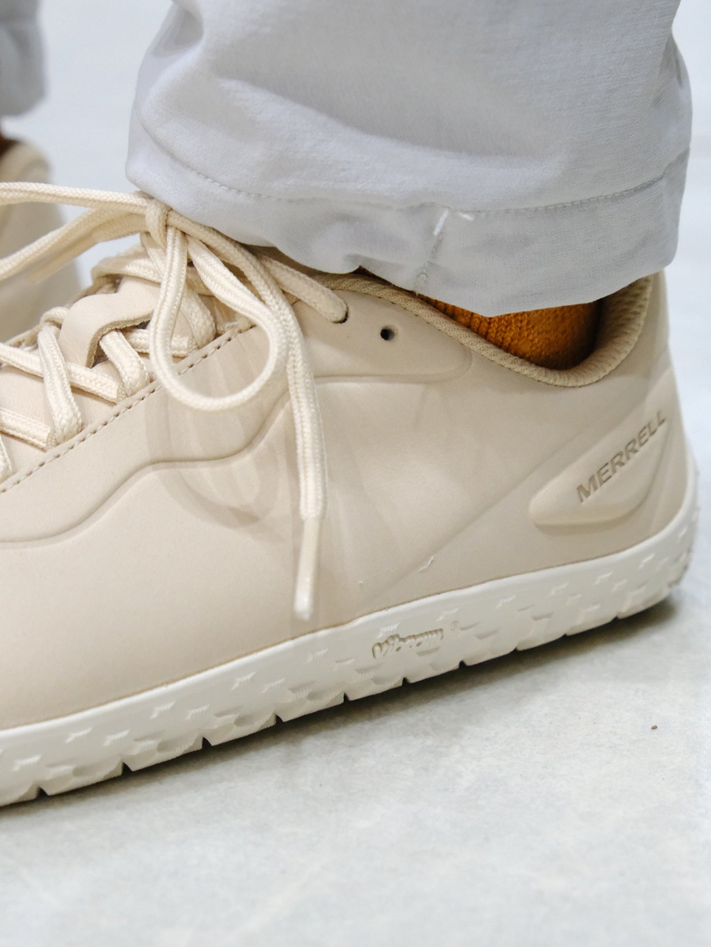 VAPOR GLOVE 7 LEATHER Women's（ベアフットシューズ / ソール6mm厚）【MERRELL】