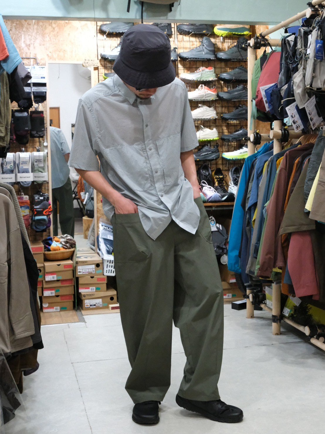 ソフトシェルのカーブパンツ（ストレッチ抜群！ノンストレスパンツ