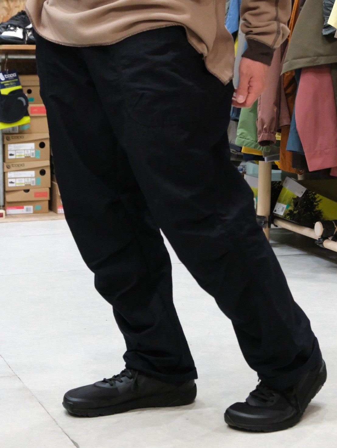 タッサーナイロンのルーズパンツ【AXESQUIN ELEMENTS】 – SANKAKU STAND
