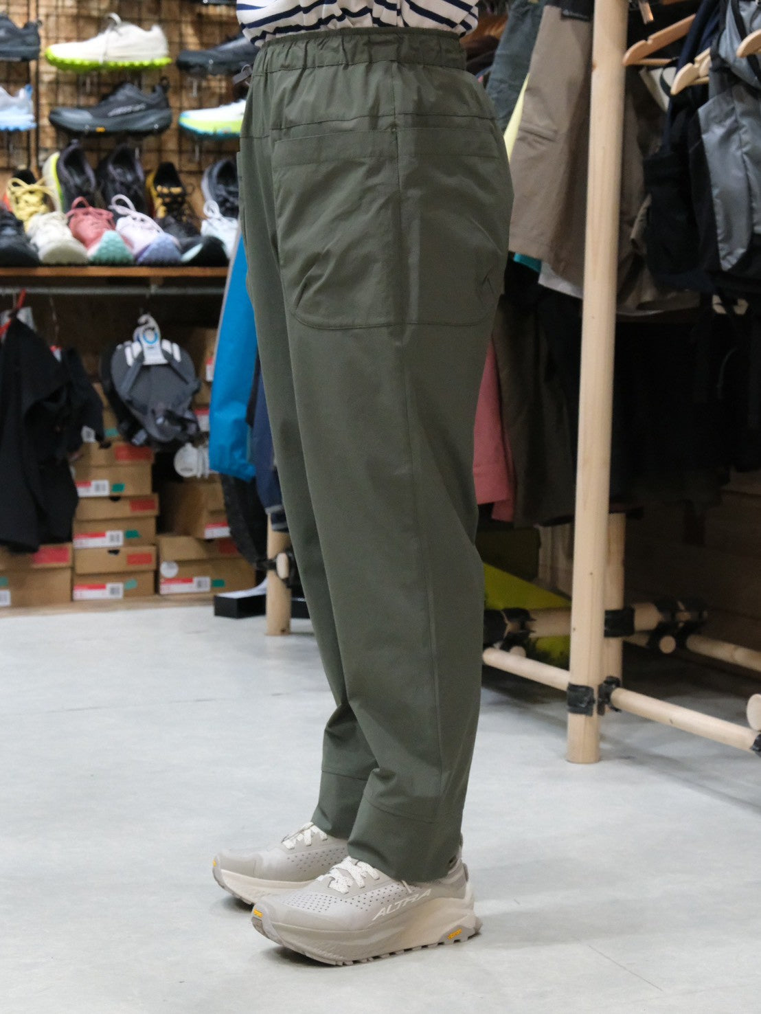 ソフトシェルのパンツ（ストレッチ抜群！ノンストレスパンツ
