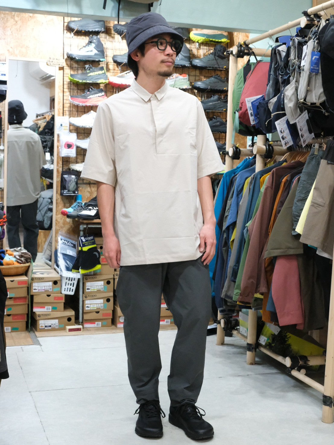 ソフトシェルのパンツ（ストレッチ抜群！ノンストレスパンツ）【AXESQUIN ELEMENTS】