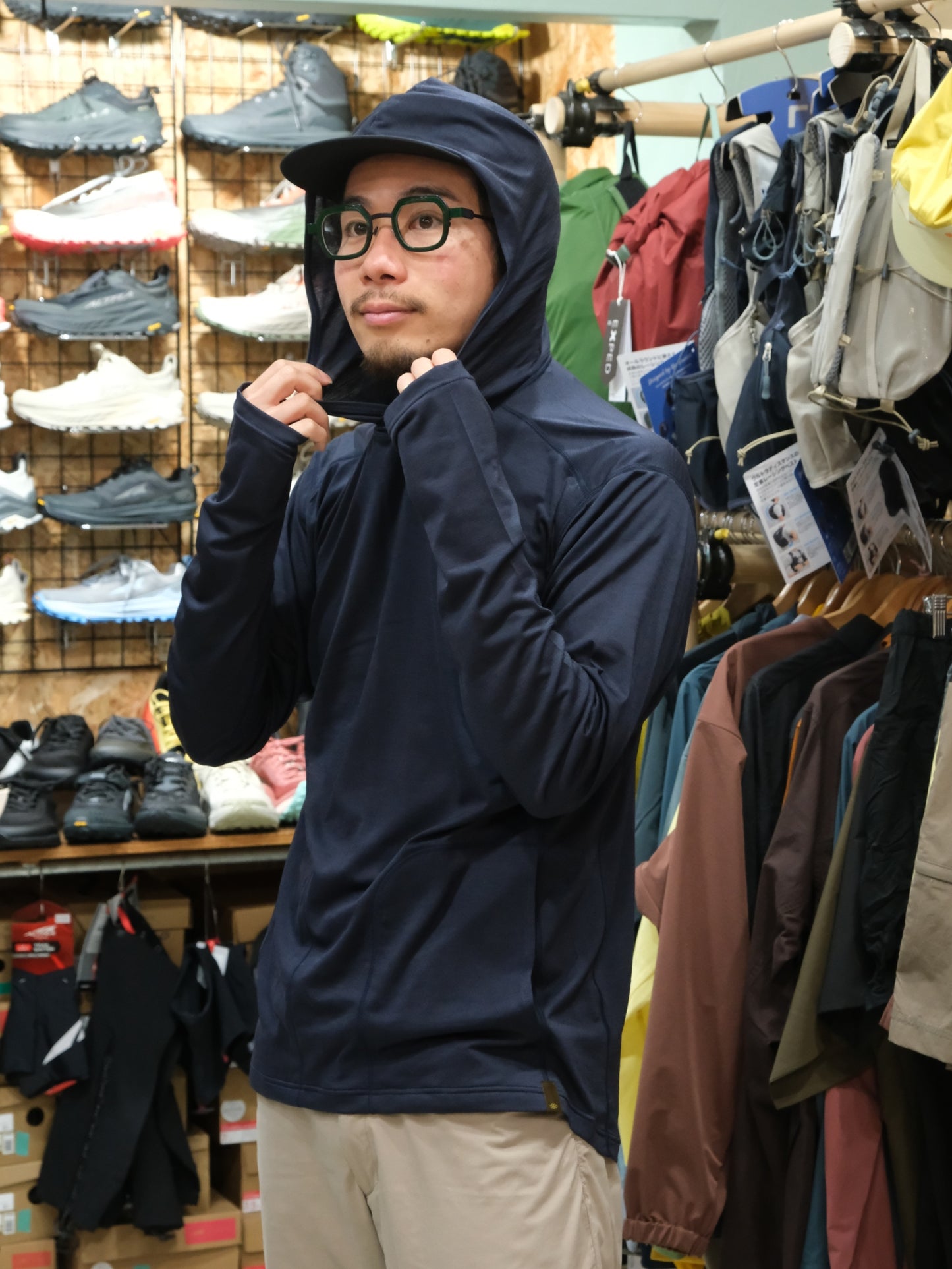 Axio Lite Hoody Mens（ウールとポリエステルで防臭・速乾/極薄手で暑くない）【Teton Bros.】