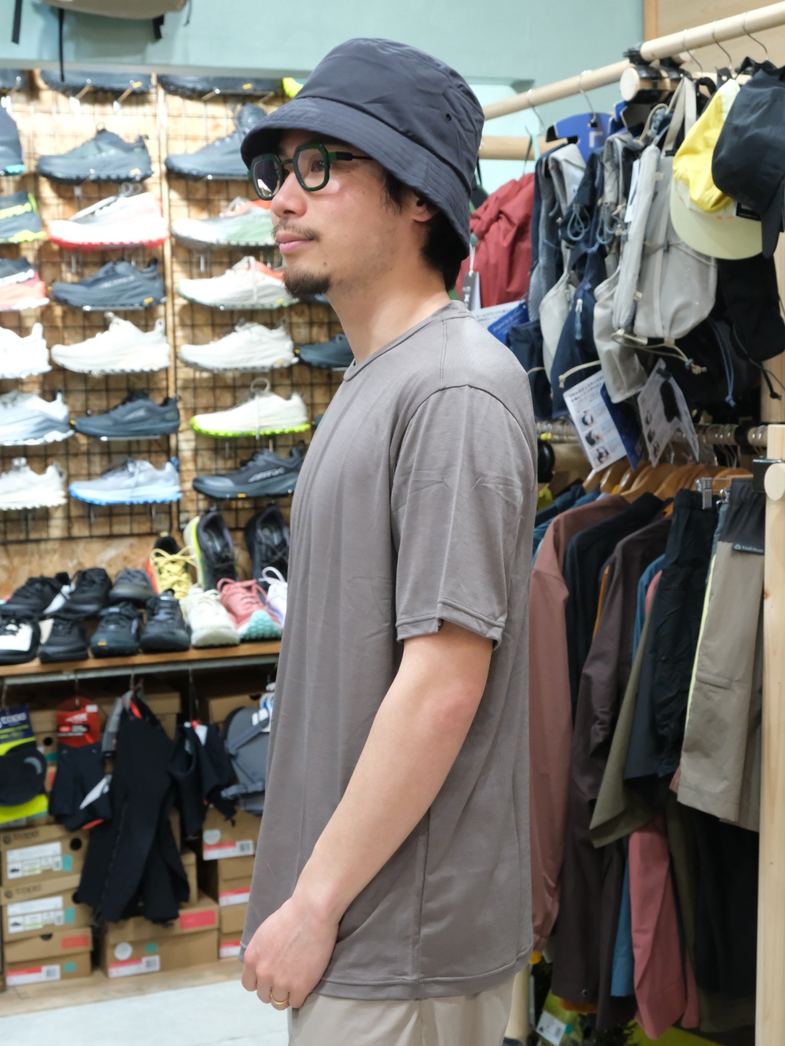 Pedestal polo t ロンt DAB Brrrsos着用 Kris-6526005-Black-FRONT.webp?