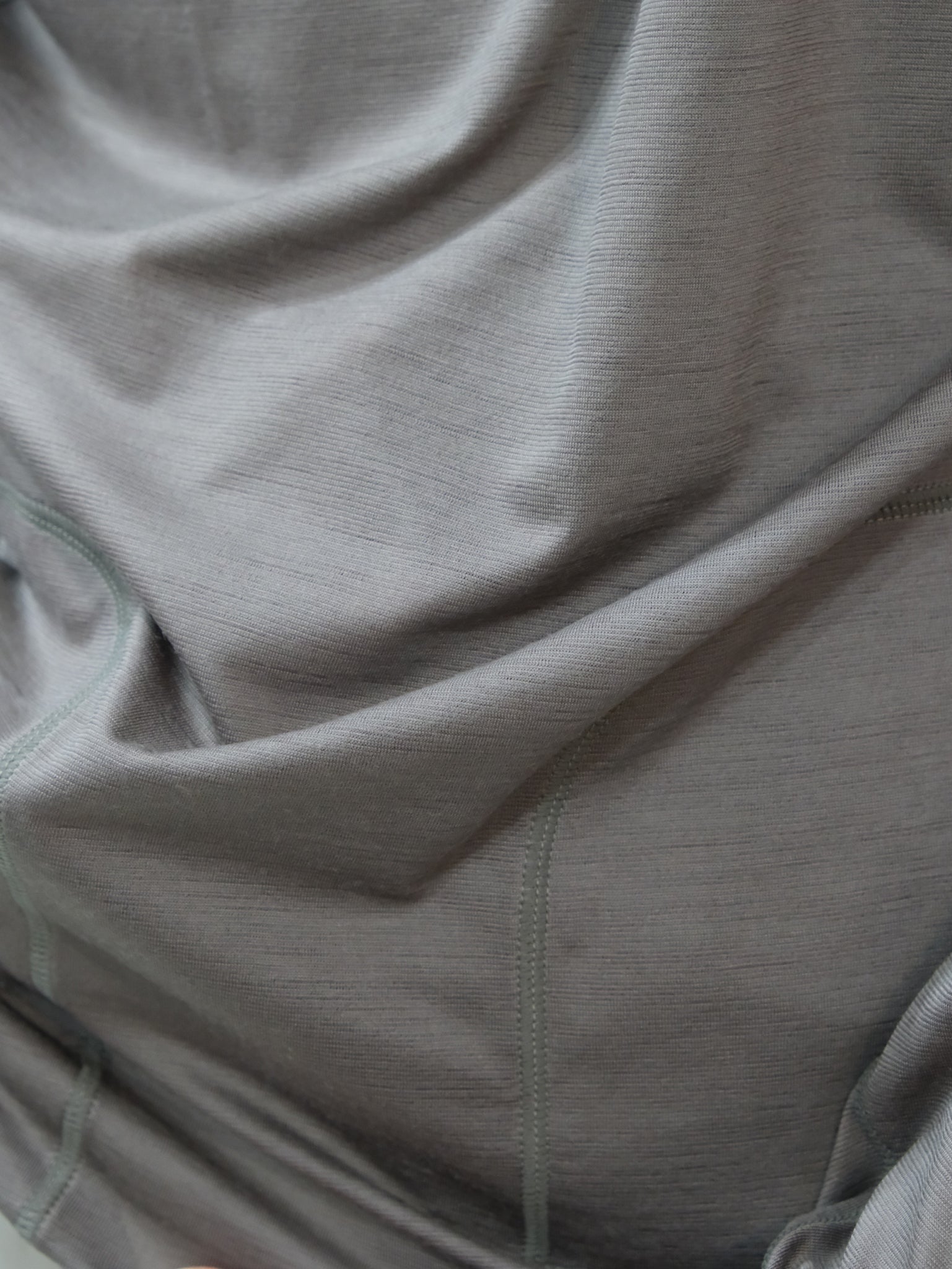 Axio Lite Hoody Mens（ウールとポリエステルで防臭・速乾/極薄手で