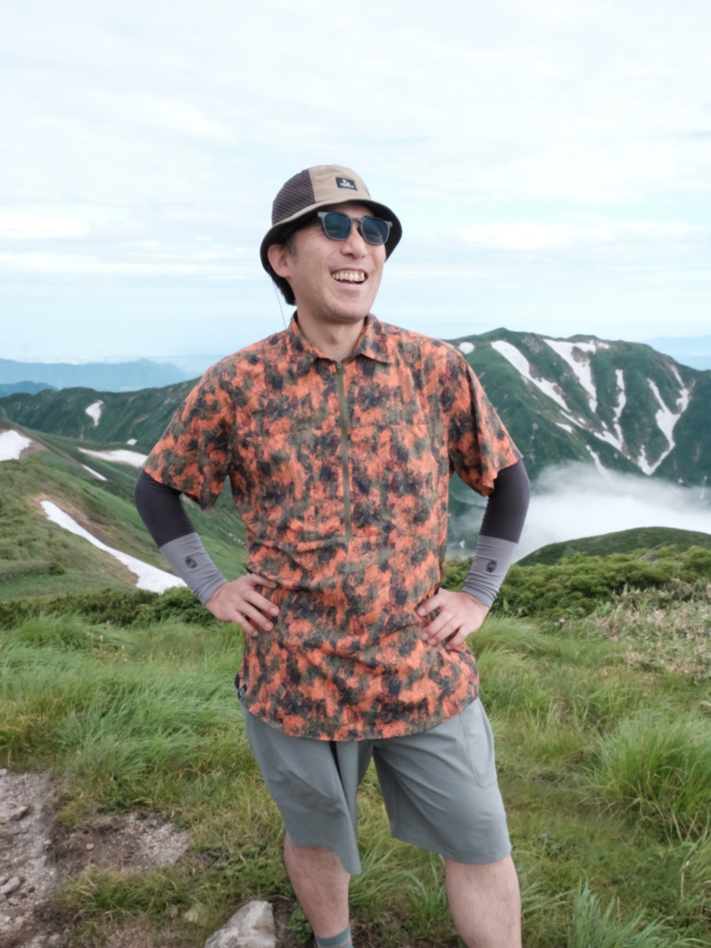 TRIPLE CROWN ZIP DOWN SHORT SLEEVE（速乾・肌触り◎／半袖ハーフジップ）【JOLLY GEAR】