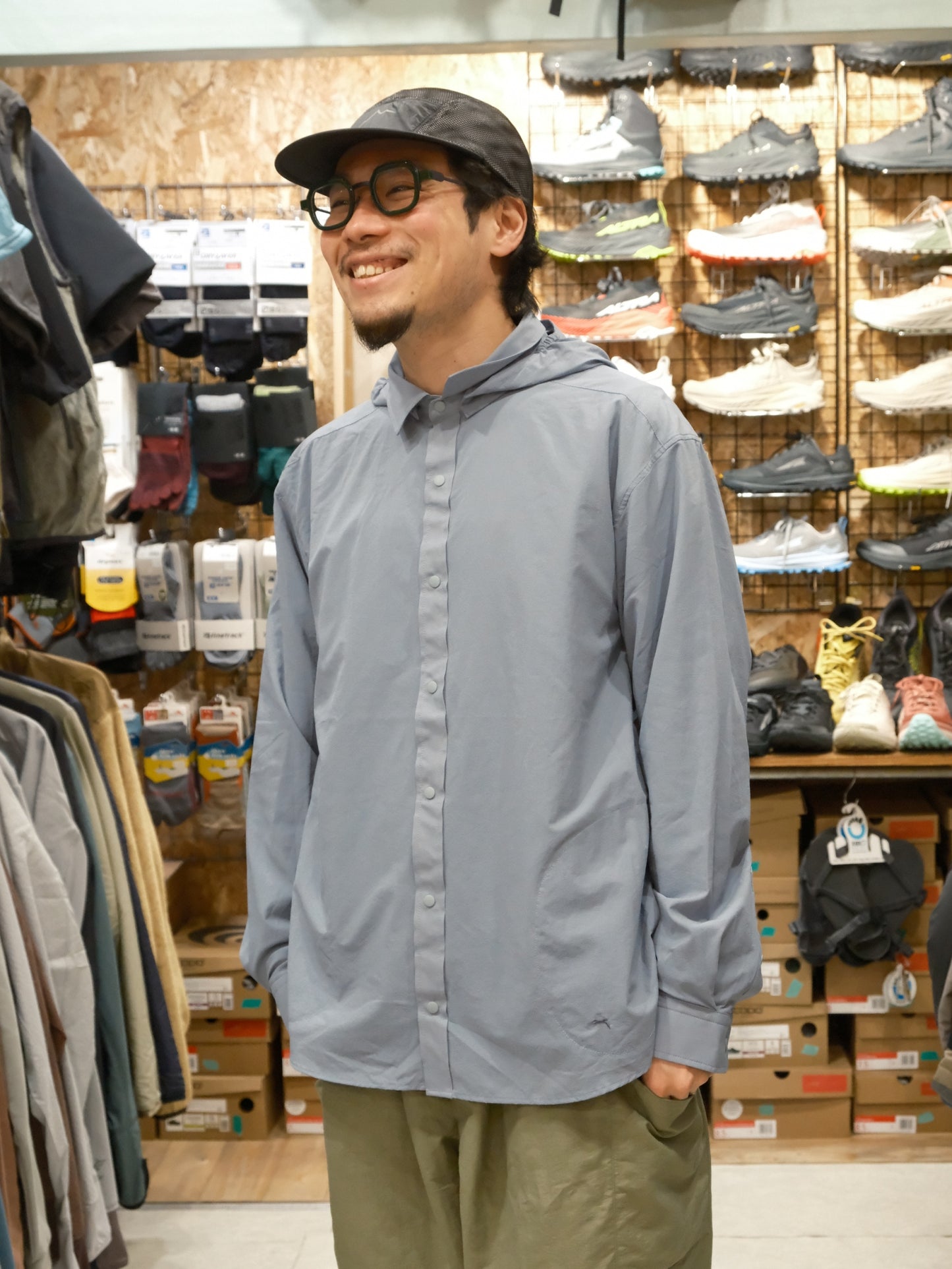 MERCED RIVER HOOD SHIRTS（フード付き／薄手・軽量／シェル素材のシャツ）【STATIC】