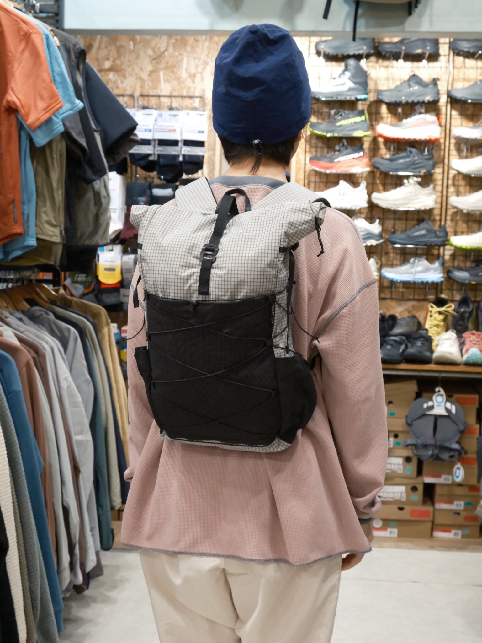 URBAN PRO PACK 18L Ultra Grid （普段使いにも最適！軽量コンパクト