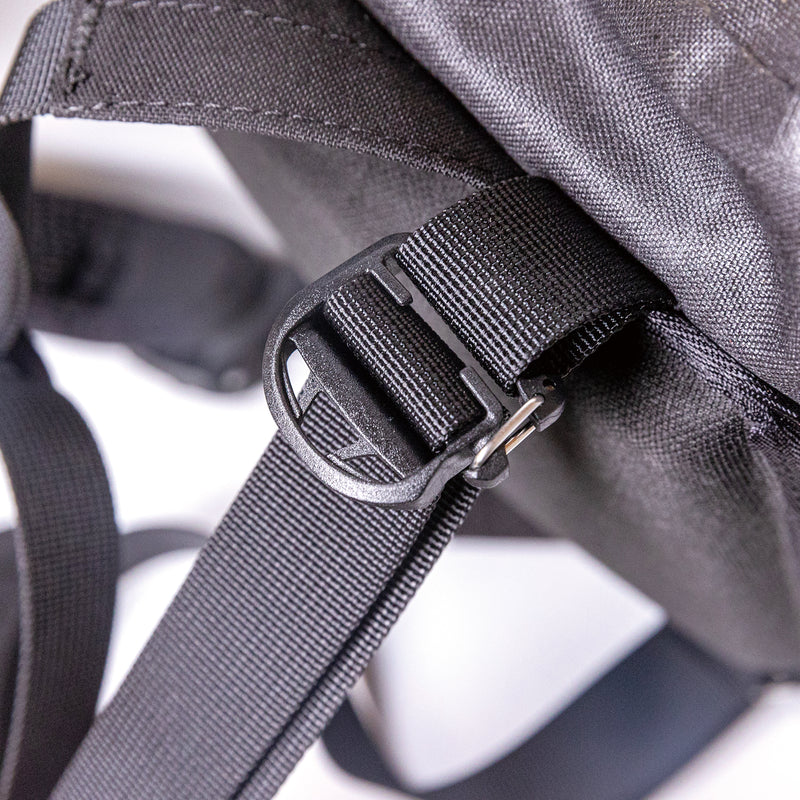 RK20(軽量・完全防水アルパインバックパック)【CRUX】 – SANKAKU STAND