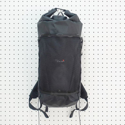 EVERYDAY Backpack（スタイリッシュなデザイン・日常も山も丁度いい／20L）【aruku trail runner】