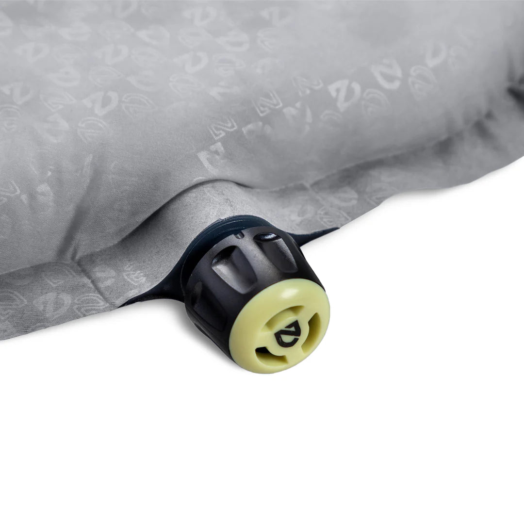 Zor™ 2026（超軽量セルフインフレータブルパッド／ショートマミー122cm）【NEMO】