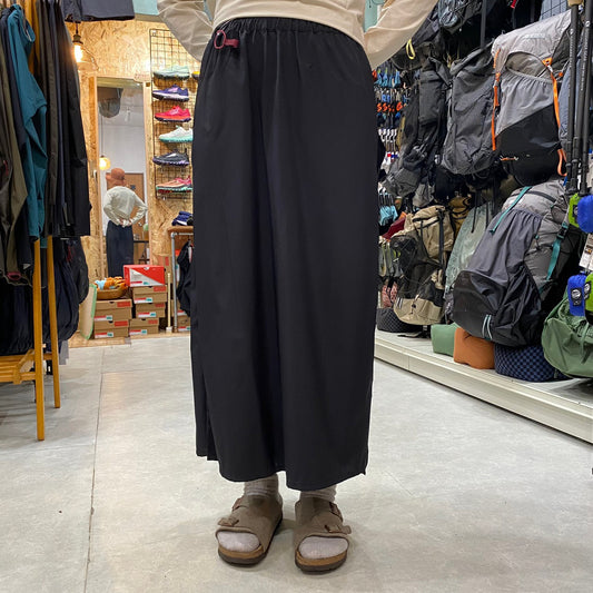 フタエズボン（スカート型とパンツ型に変化する超涼しいトレッキングパンツ）【AXESQUIN 凌】