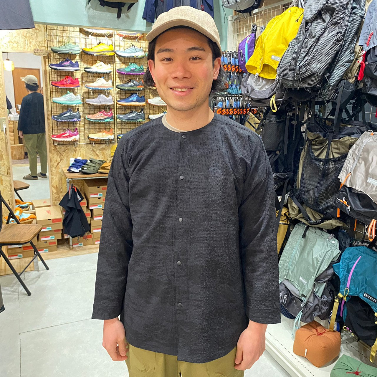 AXESQUIN 凌 – SANKAKU STAND