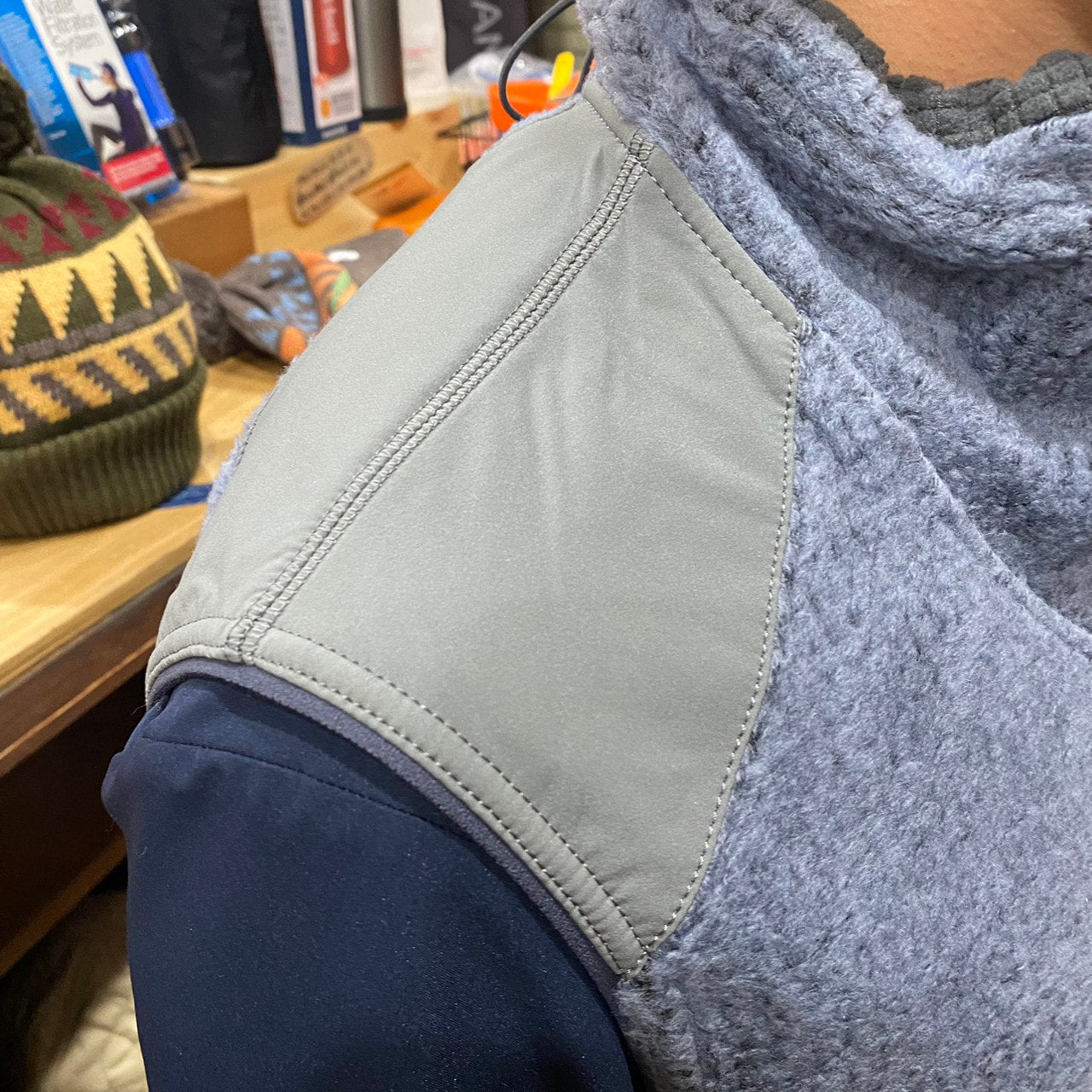 Wool Air Vest（ウールのフリース/保温/通気/軽量/男女兼用）【Teton Bros.】