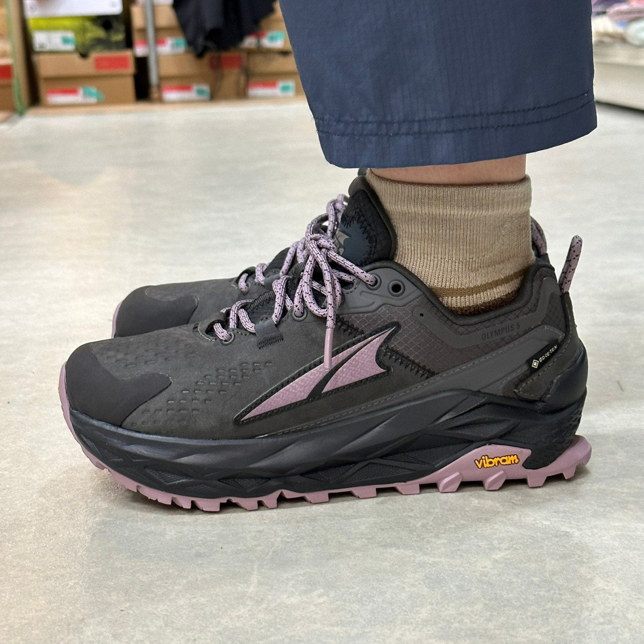 OLYMPUS 5 HIKE LOW GTX W'S （完全防水）【ALTRA】★旧モデルの為お買い得になっております！