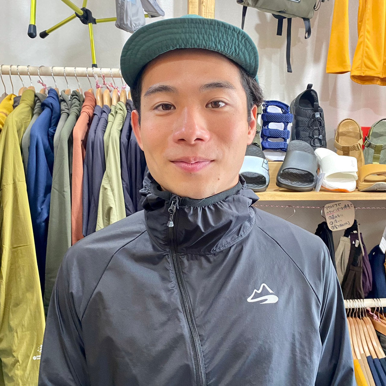 Onion Hoody（ベンチレーション付きの斜めジッパーのウインドシェル）【milestone】